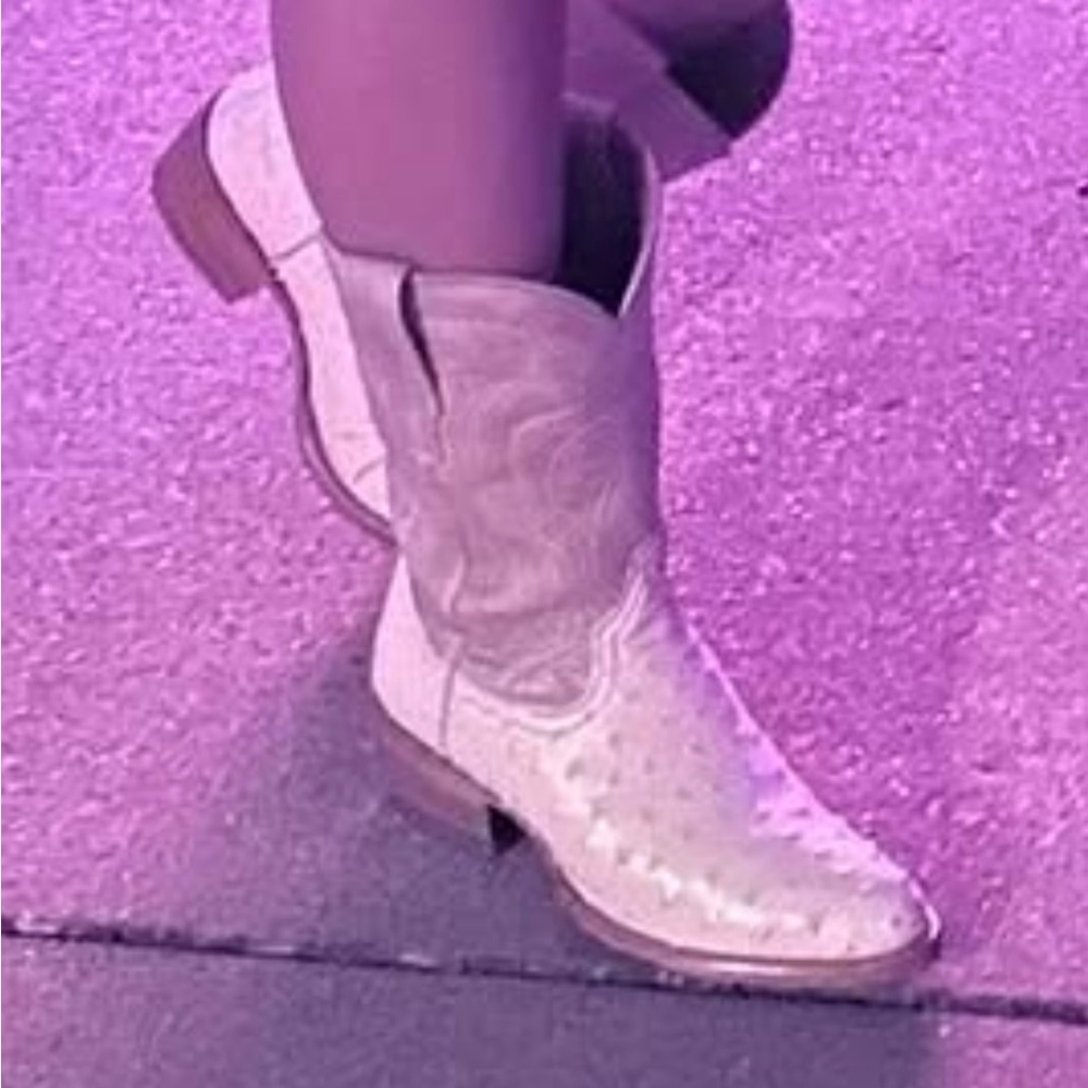 Tecovas Jessie Pearl Ostrich 7.5